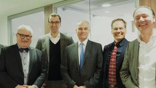 Matthias Kammer (DIVSI) , Staatsrat Henning Lühr, Marc Monich(Mach AG), Holger Wosnitza (Materna) , Jochen Michels (Fujitsu Technology) und MArc Reinhardt (Capgemini) (v.l.) (mk)
