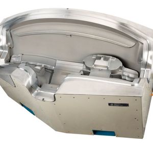 Und für den Automobilbereich hat Galvanoform beispielsweise Werkzeuge für Instrumententafeln hergestellt, wobei dabei Oberflächen mit Leder- oder technischer Narbe gefragt sind, sagt Galvanoform.