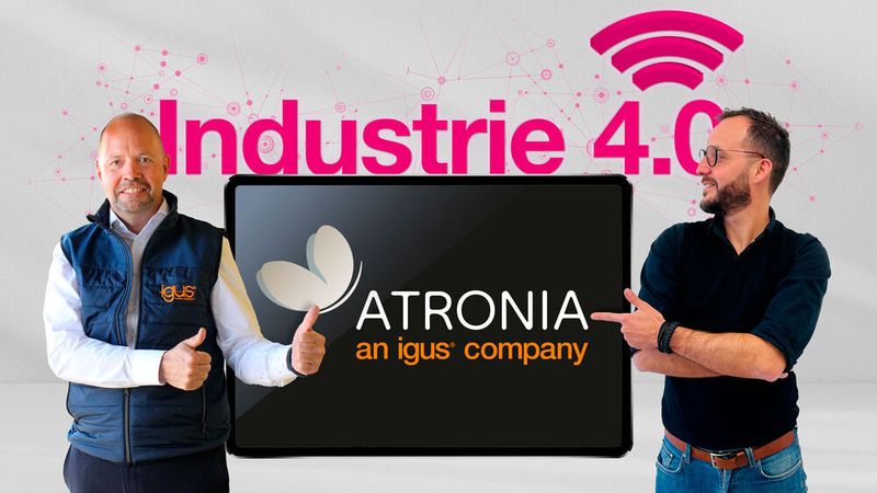 Links: Michael Blass, Geschäftsführer Igus-E-Kettensysteme, und Carlos Alexandre Ferreira, Manager bei Atronia Tailored Systems.(Bild:  Igus)