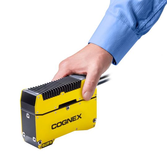 Alles in einer Hand: Das In-Sight 3D-L4000 vereinfacht 3D-Inspektionen, indem es die Bildverarbeitung bereits im System integriert hat(Bild:  Cognex)