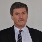 Ferdinand Dudenhöffer beschreibt die Situation der Neuwagenvermittlung. (Archiv: Vogel Business Media)