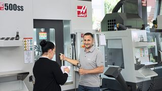 Le centre d'expérience Urma, showroom moderne, ouvrira ses portes en 2025. Il permettra de découvrir les différentes machines et avoir un aperçu approfondi de toute la chaîne de production. (Source : Urma AG)