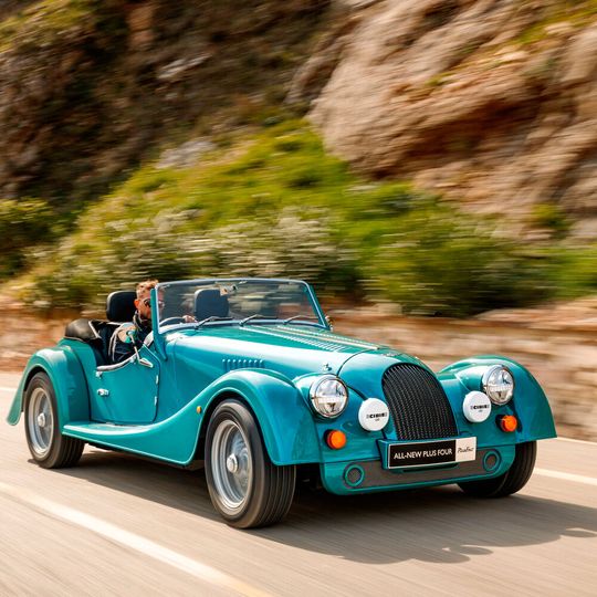 Der neue Morgan Plus Four kommt erstmalig mit Vierzylinder.(Bild:  Morgan)