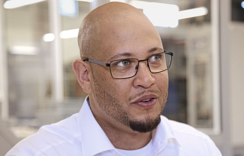 Patrick Renggli, Vertriebsleiter der Lang Technik Schweiz AG: «Dass die Lang Technik GmbH seit 2022 auf eine eigene Niederlassung setzt, lag an der ausgezeichneten Nachfrage im Schweizer Markt.» (Bild: Matthias Böhm)