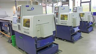 Avec près de 40 tours automatiques de la marque Tornos, Citizen ou Gildemeister, RitzFahr usine environ 140 millions de pièces en laiton, acier, acier inoxydable ou aluminium par an avec des diamètres se situant entre 0,5 et 32 mm. (Klaus Vollrath)