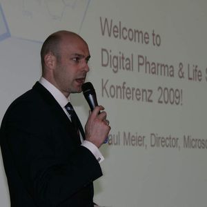 „Die Optimierung der Geschäftsprozesse steht im Mittelpunkt aktueller IT-Investitionen der Pharma- und Chemieindustrie. Konkret bedeutet das eine strategische Standardisierung der IT-Infrastrukturen“, sagt Paul Meier, Director Manufacturing Process und Utilities, Microsoft Deutschland.