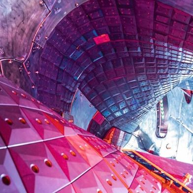 Nuclear fusion in the stellarator: A look inside the vacuum vessel of Wendelstein 7-X in Greifswald. (Image:MPI for Plasma Physics, Jan Hosan.)
