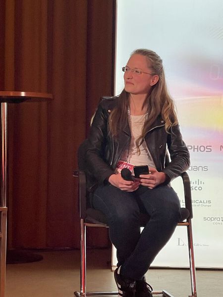 Auch Victoria Riess, Universität Cambridge, bereicherte die Runde auf dem Panel. (Bild: Vogel IT-Medien GmbH)