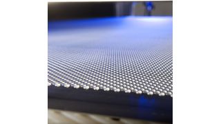 Das GMP-gerechte Granuliersystem Rotoform 4G produziert gleichmäßige und formstabile Pastillen. (Bild: Sandvik Process Systems)