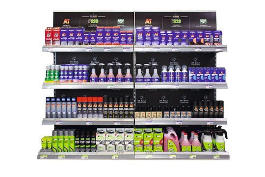 Hersteller wie Dr. Wack bieten für praktisch jede denkbare Pflege am Fahrzeug geeignete Mittel an. Ihr Nutzen muss dem Kunden aber erklärt werden.(Bild:  Dr. Wack)