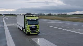 MAN arbeitet mit dem amerikanischen Unternehmen „Plus“ an autonomen Fahrfunktionen für Nutzfahrzeuge. (Bild: MAN)