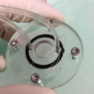Prototyp des Bioreaktors HeMiBio zur Langzeitkultivierung von Leberzellen.