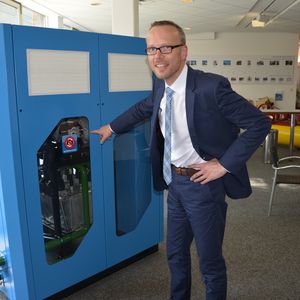 Boge-Geschäftsführer Meier erklärt am Beispiel des Innenlebens des neuen Kompressors wie er mit dem Thema Innovation umgeht: Bei der Technik wurde an vielen Stellen komplettes Neuland betreten.