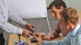 Schmalz bietet in diesem Jahr einen viertägigen Lehrgang mit Abschlusszertifizierung zum „Geprüften Vakuum-Techniker (Schmalz)“ an. (Bild: J. Schmalz)