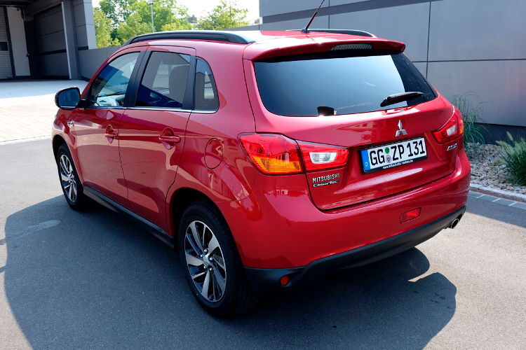 Beim Heck verloren die Designer des ASX die Kreativität, dennoch ist der Wagen eindeutig als Mitsubishi zu erkennen. (Foto: Jens Scheiner)