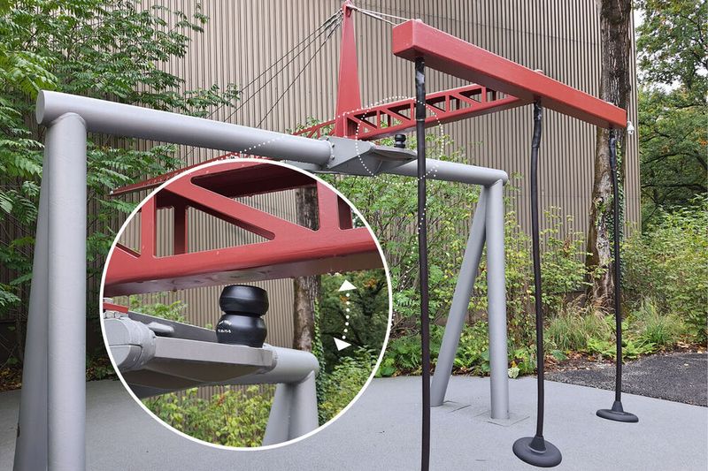 Sicherheitsdämpfer sorgen für lang anhaltenden Schutz und noch mehr Spaß beim Wippen. (Bild: Swiss Science Center Technorama)
