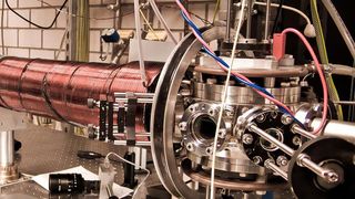 Aufbau der Apparatur im Labor (Ausschnitt) (Bild: C. Kaup)