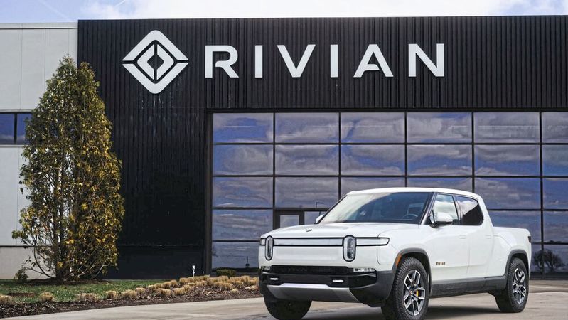 Rivian nähert sich der Profitabilität. Nun gibt es mehr Geld vom Volkswagenkonzern.(Bild:  Rivian)