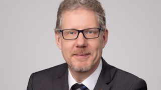 „Es läuft im Werkzeugmaschinenbau deutlich schlechter als Anfang letzten Jahres. Dahinter steckt auch ein Basiseffekt. Denn die Bestellungen waren zu Beginn 2023 noch sehr ordentlich“, so Dr. Markus Heering, Geschäftsführer des VDW, zur Analyse des ersten Quartals 2024. (Bild: S. Kastner / VDW)