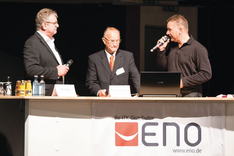 Ron Bulla und Bernd Horstmann eröffneten die Hausmesse. (52Grad Wagner Deters-Prohl GbR)