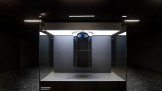 Quantencomputer: IBM hatte im Juni zusammen mit der Fraunhofer-Gesellschaft den ersten europäischen Quantencomputer mit 27 Qbits vorgestellt. Jetzt will auch Amazon einen eigenen Quantencomputer bauen. (Bild: Fraunhofer)