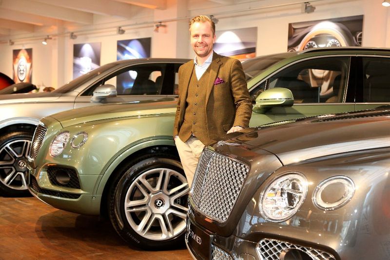 Sven Bajohr ist neu zur Mannschaft gestoßen. Mit Premium kennt sich der Verkaufsberater aus: Er arbeitete zuvor für den Audi-Händler Wichert sowie die BMW-Niederlassung Hamburg. (Bild: Kamps)