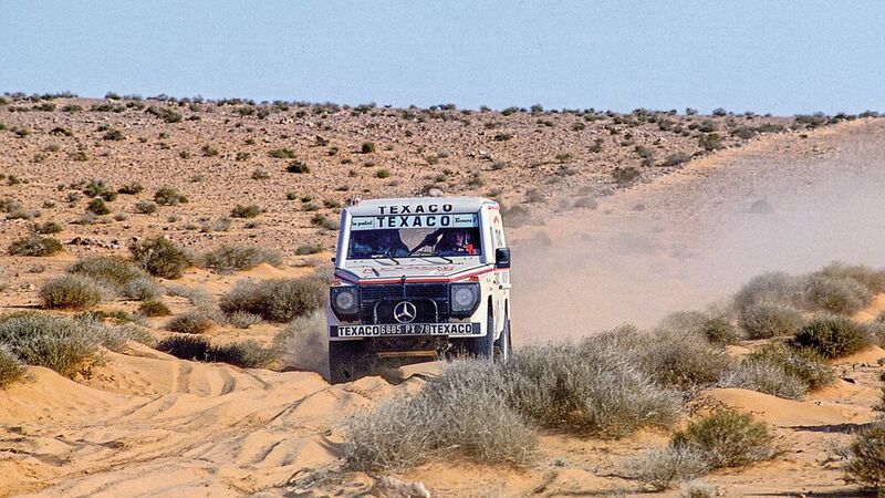 Die Dakar-G-Klasse erhielt ein speziell abgestimmtes Fahrwerk mit Bilstein-Stoßdämpfern und Eibach-Federn, sowie eine verstärkte Vorderachse. (Bild: Mercedes-Benz AG)