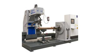 Die RB 600/6 ECO Compact steht auf einem stabilen Rahmen und wiegt 4,5 t. Daher kann sie einfach per Kran und LKW an den jeweiligen Einsatzort transportiert und aufgestellt werden. Sie benötigt als Arbeits- und Stellfläche lediglich 9000 mm x 3000 mm. (Müller Opladen)