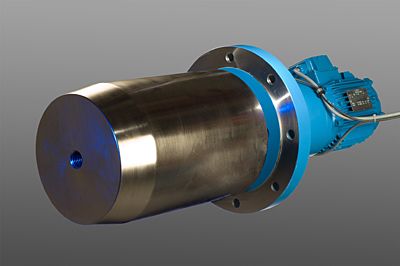 Hydraulische Rotorverriegelung für Windkraftanlagen von Optima Spanntechnik: Der abgeschrägte Bolzen mit Durchmesser 240mm taucht sicher in den Lochkranz des Rotors und gewährleistet die gefahrlose Wartung der Anlage.  (Archiv: Vogel Business Media)