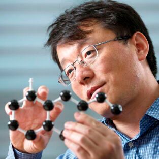The work by Distinguished Professor Feng Ding at Unist has been published in the October 2022 issue of Nature Nanotechnology. The work by Distinguished Professor Feng Ding at Unist has been published in the October 2022 issue of Nature Nanotechnology.