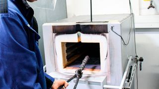 An der Hochschule Osnabrück hat man sich einen bekannten Effekt zur Verbesserung von Chrom-Nickel-Stahl vor die Brust genommen – der Zugabe von Aluminium. Das scheint jetzt ganz gut zu klappen und erste positive Erkenntnisse liegen auch bereits vor ... (Bild: Hochschule Osnabrück)