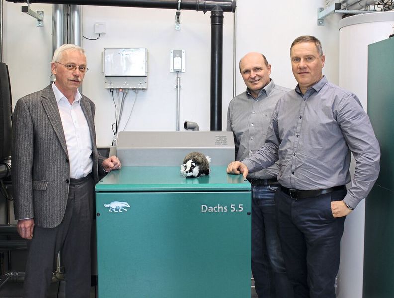 Arbeiten seit vielen Jahren beim Dachs zusammen (v.l.): Jürgen Kuch, Key Account Manager bei AMK Motion, Roland Engert aus dem Technikcenter und Thomas Seufert Teamleiter Einkauf und Lieferantenbetreuer, beide Senertec. (Bild: Senertec)