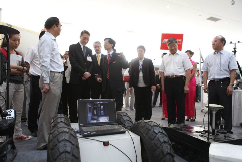 Auch hochrangige politische Delegationen kamen zur Messe. (Bild: AMB China)