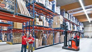 palettenregale.jpg (HaCoBau Hallen und Container Systeme GmbH)