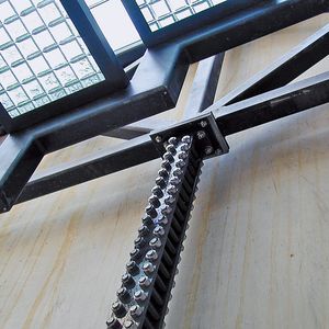 Die Schubkette sorgt in vielen Bereichen und bei unterschiedlichsten Anwendungen für Antrieb.