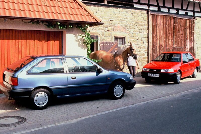 Äußerlich war eine Verwandtschaft zwischen dem Hyundai Pony und dem VW Golf sichtbar. Unter der Hülle sah das anders aus. Doch der Preis war letztlich ausschlaggebend für den Erfolg des Modells.  (Hyundai)