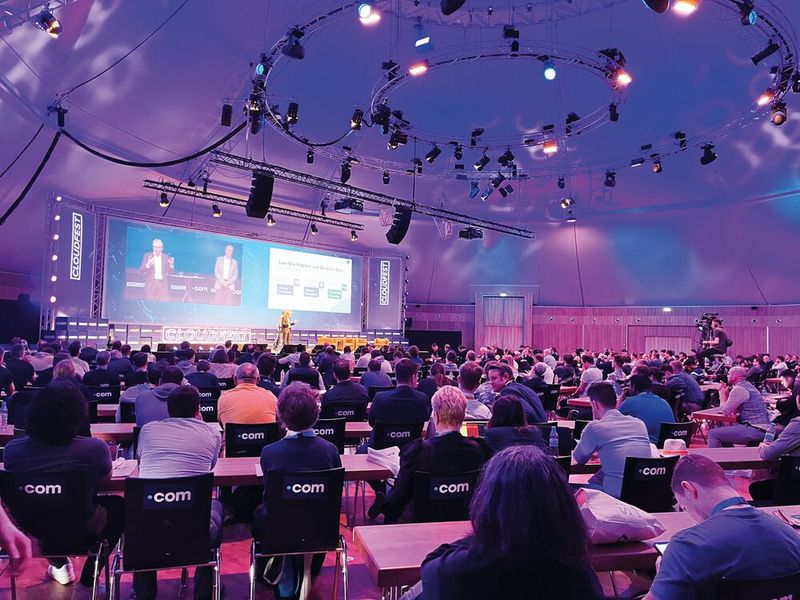 In zahlreichen Keynotes und Panels wurde über aktuelle Cloud-Themen referiert. (Bild: IT-BUSINESS)