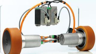 Pro Fahrzeug kommen zwei TAS zum Einsatz. Sie sind als Differenzialantriebe konzipiert, d. h. die Lenkung des Fahrzeugs erfolgt über eine Drezahldifferenz der beiden Antriebe. (Bild: Wittenstein)