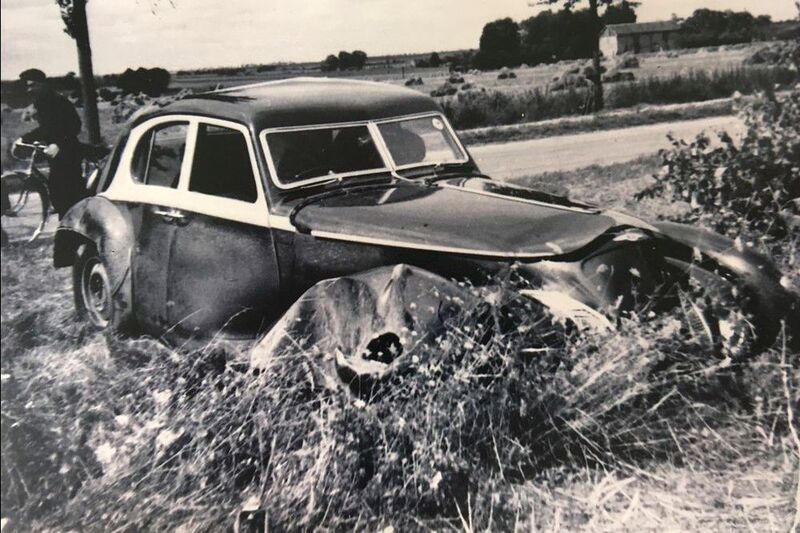 1939 kam der Corniche in Frankreich bei einem Unfall zu Schaden. (Bentley)