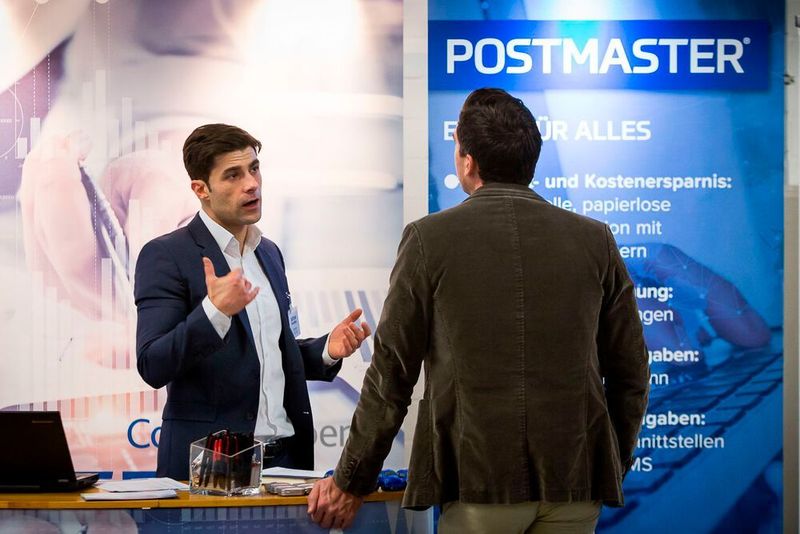Die Control Expert GmbH zeigte den Teilnehmern der Autoservicetage ihre Produkte fürs Schadenmanagement. Im Fokus stand „Easyclaimgo“, eine App für die schnelle Schadenabwicklung. Sie soll laut Levent Sakir, Vertriebsmanager Automotive, die Serviceberater in den Autohäusern entlasten.     (Stefan Bausewein)
