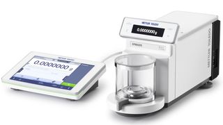 XPR6UD5_micro_balance_45degree_Internet_45281 ()