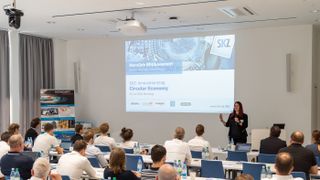 Auch im letzten Jahr ein voller Erfolg – der SKZ-Innovationstag „Circular Economy“ unter der Leitung von Dr. Sophie Pachner, Erema (Bild: SKZ)