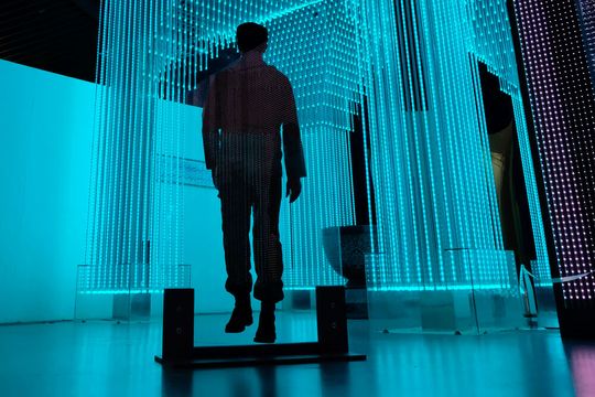 Obwohl viele Unternehmen das Potenzial datengetriebener Geschäftsmodelle erkannt und die notwendigen Grundlagen geschaffen haben, zögern einige noch immer, diesen Schritt zu gehen – und verschenken so Umsatz. Obwohl viele Unternehmen das Potenzial datengetriebener Geschäftsmodelle erkannt und die notwendigen Grundlagen geschaffen haben, zögern einige noch immer, diesen Schritt zu gehen – und verschenken so Umsatz.