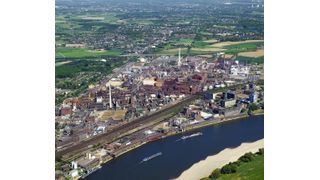 Im Chempark Krefeld-Uerdingen (Luftbild) soll ein neues Steinkohlekraftwerk entstehen.  (Bild: Currenta)