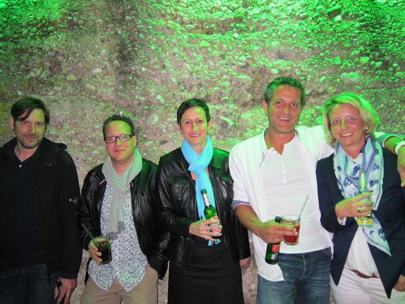 (v. l.) Dirk Sidowski, Entrance Computer, mit Stefan Knerrich, Karin Hernik, Dieter Rahe, APC, und Stephanie Steen, IT-BUSINESS (IT-BUSINESS)