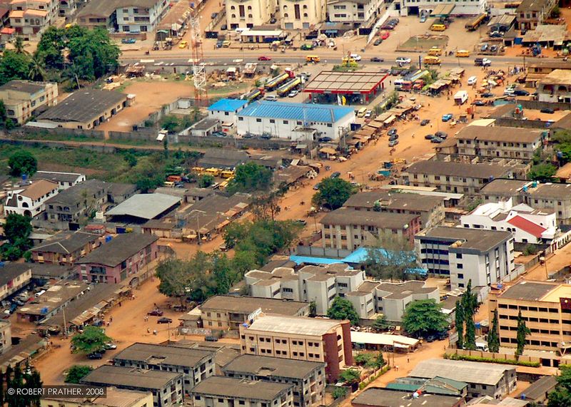 Nigeria ist als Volkswirtschaft laut GTAI auf der Überholspur und bietet deutschen Unternehmen entsprechende Exportchancen. (Bild: airpanther/flickr)