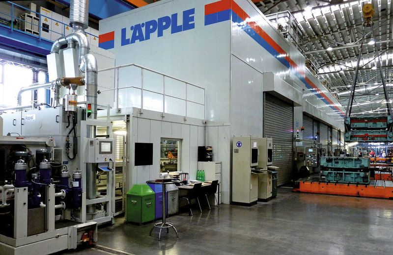 Die Läpple Blechverarbeitung GmbH in Heilbronn zählt zu den Großen der Automobilzulieferindustrie. Die Pressen beziehungsweise Pressenstraßen für die Umformung von Karosserieteilen namhafter Automobilhersteller baut man selbst. Bild: Kuhn (Archiv: Vogel Business Media)