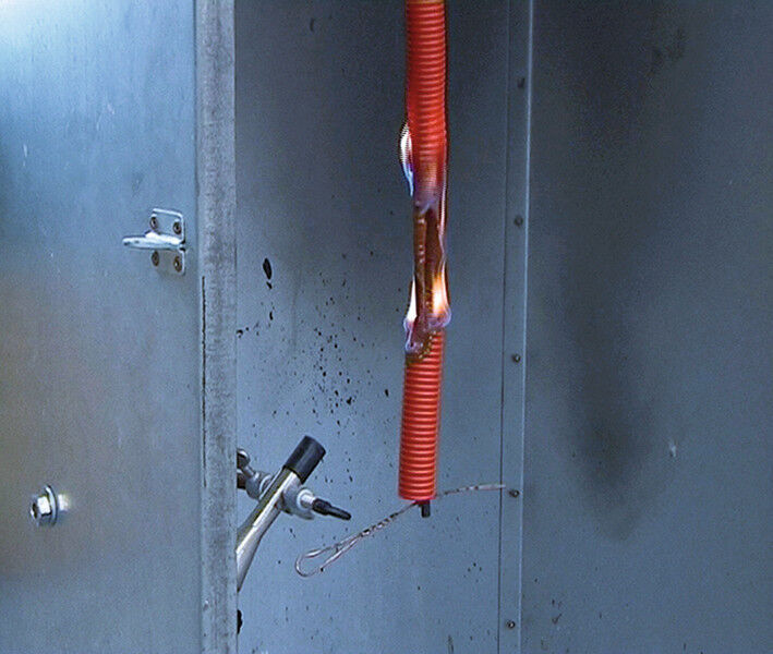 Bild 2: Flammenausbreitende Rohre, die die neuen Voraussetzungen nicht erfüllen können, werden in den kommenden Monaten vom Markt verschwinden. (Bild: Fränkische Rohrwerke)
