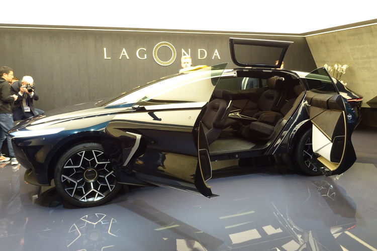 Nach dem Lagonda Vision Concept im vergangenen Jahr, gibt es nun bei Aston Martin das Lagonda All-Terrain Concept zu betrachten. (Seyerlein/»kfz-betrieb«)