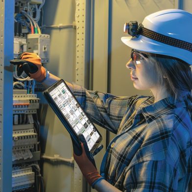 The electrification of industry is becoming a business necessity. It allows energy to be sourced from a system that can be better controlled, predicted, and optimized than fossil alternatives. (Source: © puhimec – stock.adobe.com)